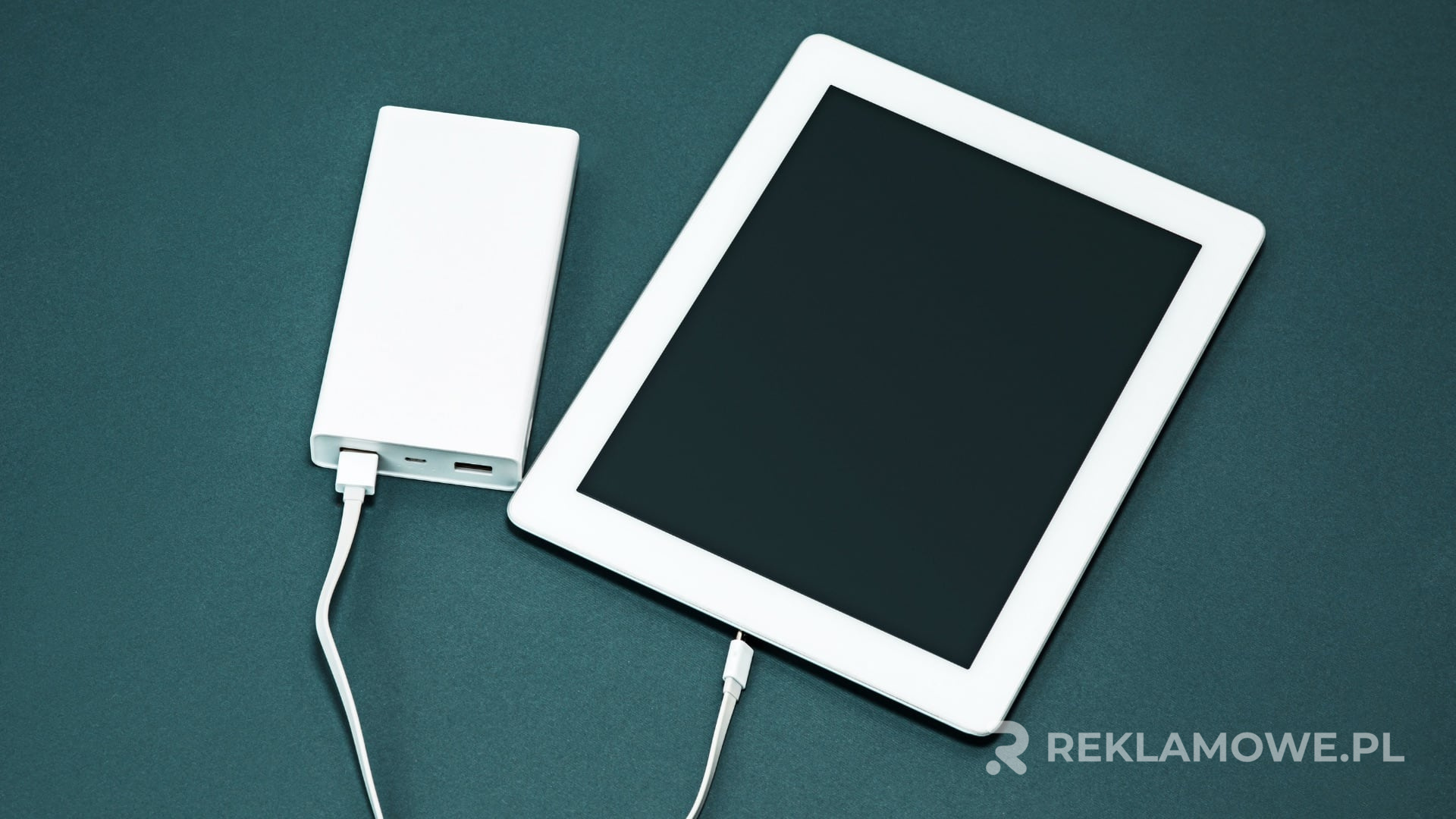 Klienci oceniają powerbanki reklamowe