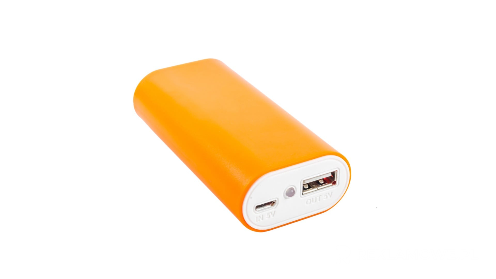 Powerbank reklamowy na tle firmowych gadżetów promocyjnych wybieranych przez firmy w 2026 roku