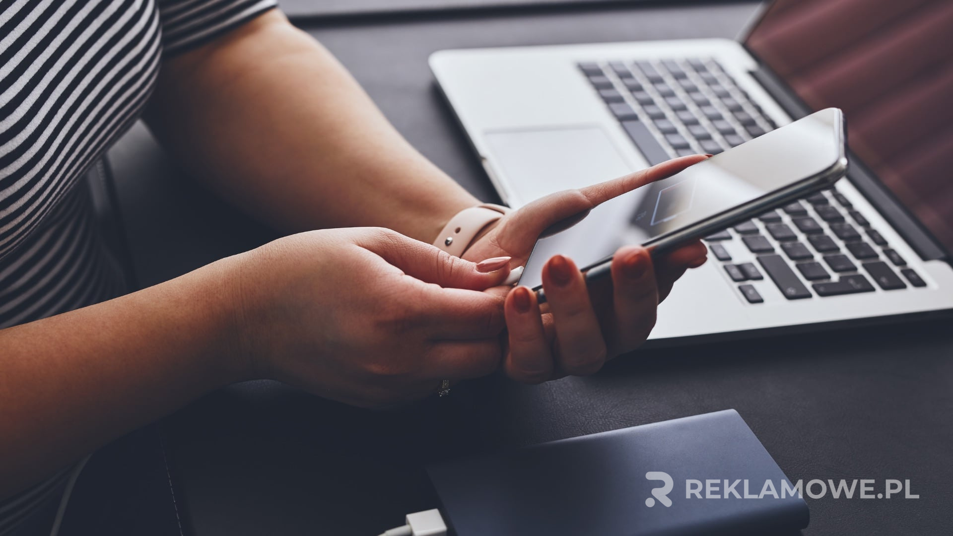 Powerbank reklamowy idealny do eventów na świeżym powietrzu