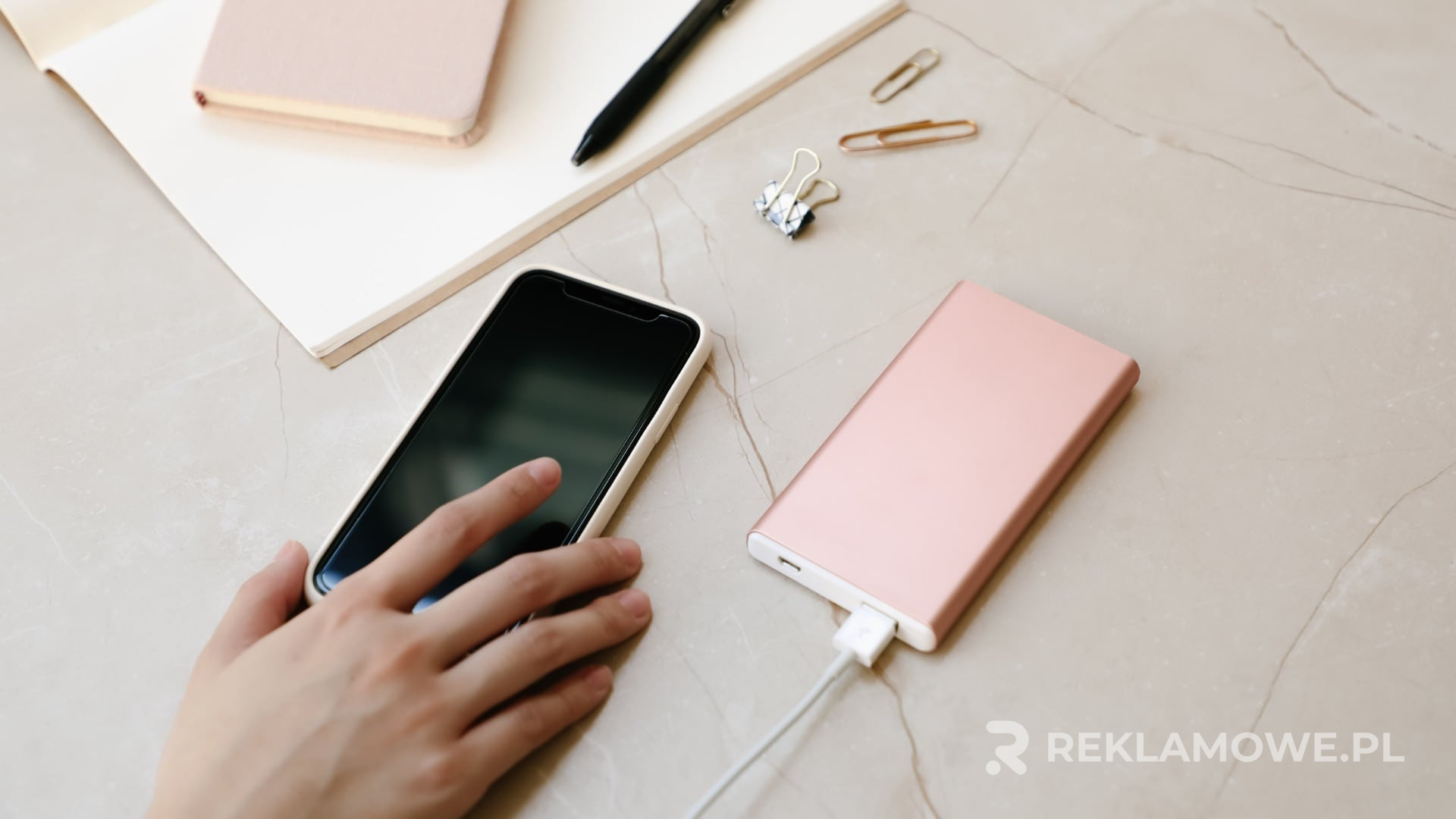 Powerbank reklamowy jako narzędzie marketingowe